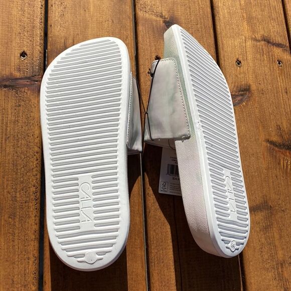 Calia by  Carrie  Underwood  Sandals /Slides/Shoes - Picture 4 of 12